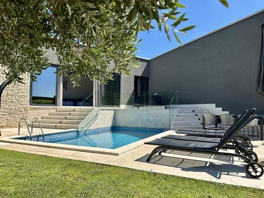 Villa in Umag, Grad Umag