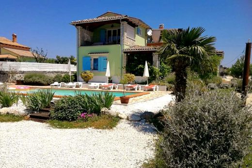 Villa in Svetvinčenat, Istria