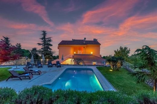 Hotel for sale in Lovran