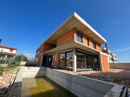 Villa à Štinjan, Grad Pula