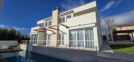 Villa a Parenzo, Grad Poreč