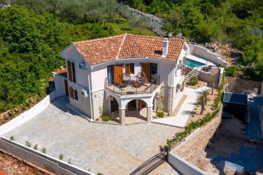 Villa en Barušić, Malinska-Dubašnica