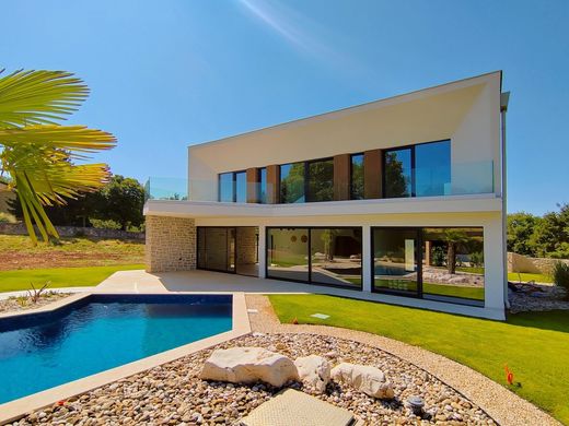 Villa en Tinjan, Istria