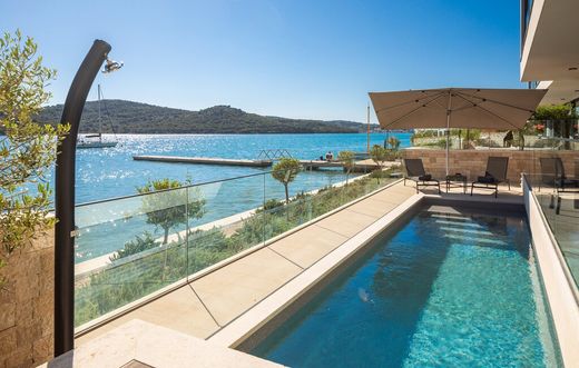 Villa a Tisno, Sibenik-Knin