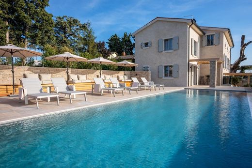 Вилла, Buje, Grad Buje