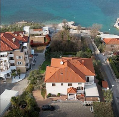 Hotel in Malinska, Malinska-Dubašnica