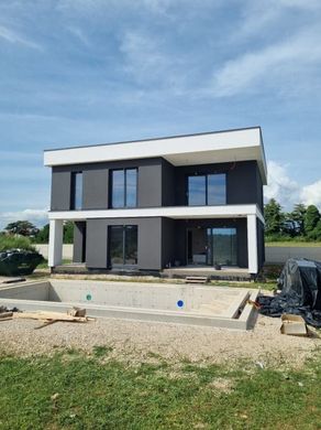 Villa à Štinjan, Grad Pula