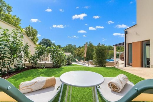 Villa in Svetvinčenat, Istria