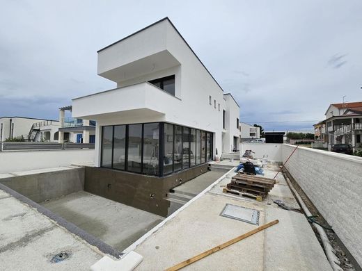 Villa en Vrsi, Zadar