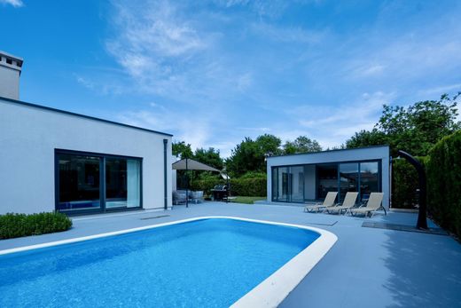 Villa à Rabac, Grad Labin