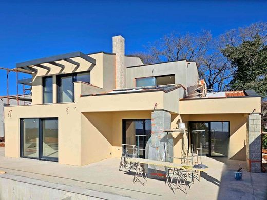 Villa a Parenzo, Grad Poreč