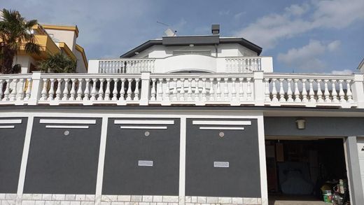 Вилла, Цриквеница, Grad Crikvenica