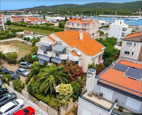 Hotel - Bibinje, Zadar