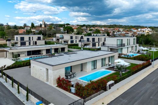 Villa a Parenzo, Grad Poreč