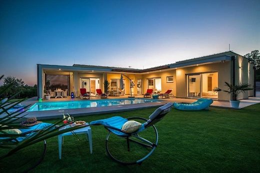 빌라 / Svetvinčenat, Istria