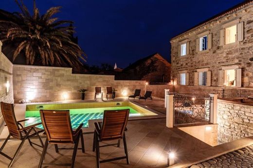 Hotel in Sumartin, Selca