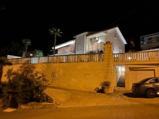 Villa in Ičići, Grad Opatija