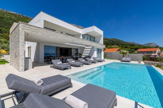 Villa for sale in Split