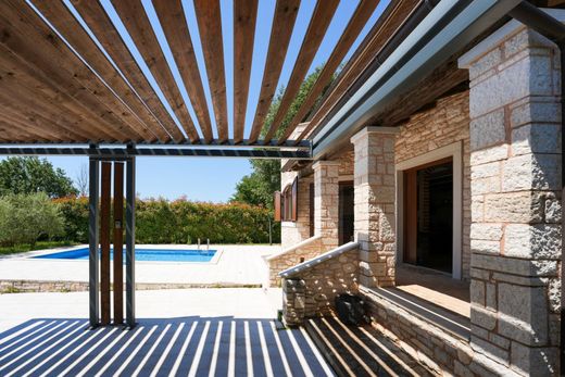 Villa in Sveti Lovreč, Istria
