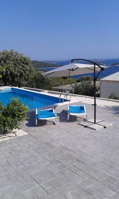 Villa in Sevid, Marina