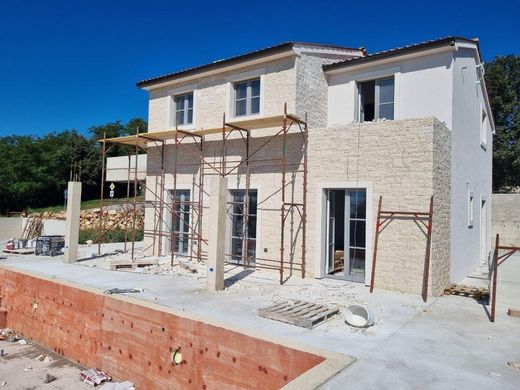 Villa a Sveti Lovreč, Istria