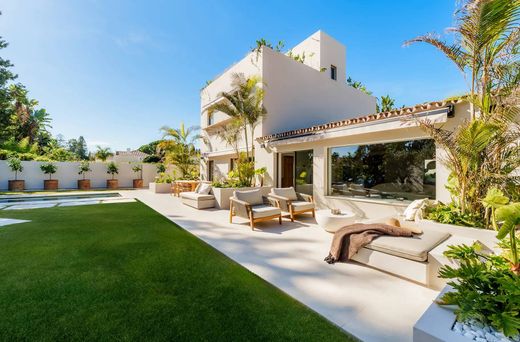 Villa for sale in El Cortijo Blanco