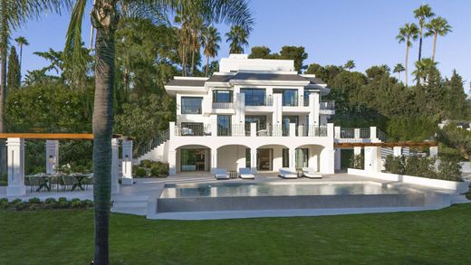 Villa in Nueva Andalucia, Provincia de Málaga