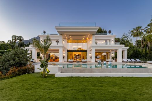 Villa in The Golden Mile, Malaga