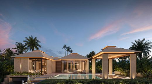 Villa in Las Brisas, Malaga