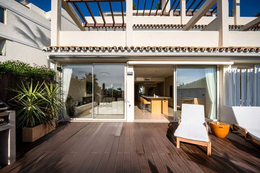 Appartamento a Nueva Andalucia, Málaga