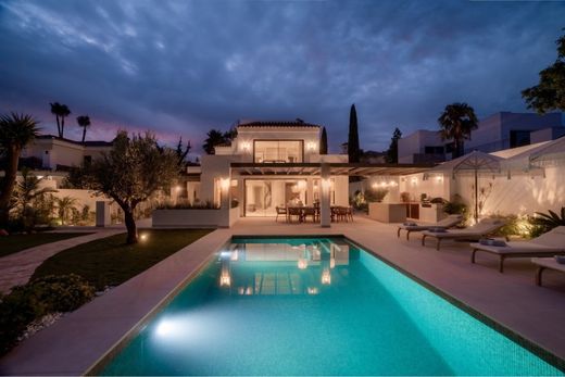 Villa in Nueva Andalucia, Provincia de Málaga
