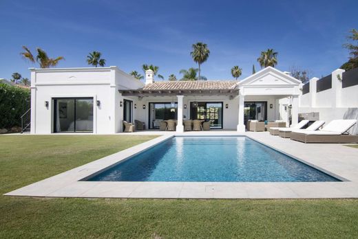 Villa in Nueva Andalucia, Provincia de Málaga