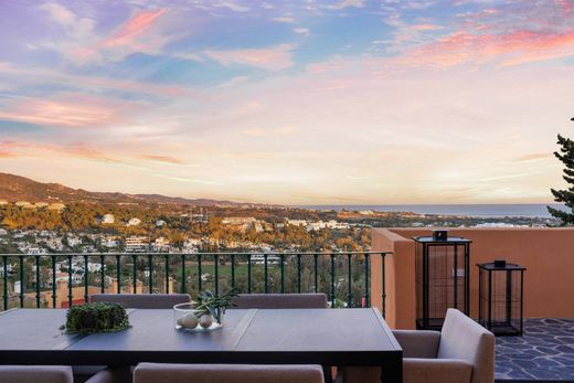 Penthouse à Nueva Andalucia, Malaga