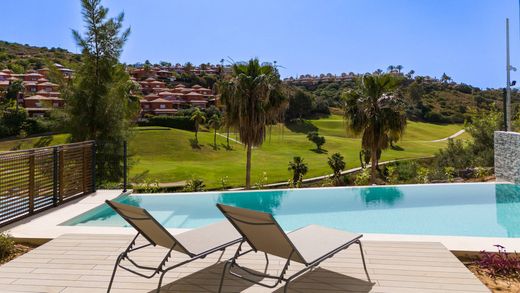 Villa multifamiliale à Marbella Del Este, Malaga