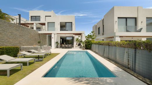 Twee-onder-een-kapwoning in Cabopino, Provincia de Málaga