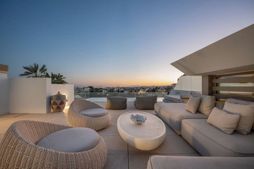 Twee-onder-een-kapwoning in Nueva Andalucia, Provincia de Málaga