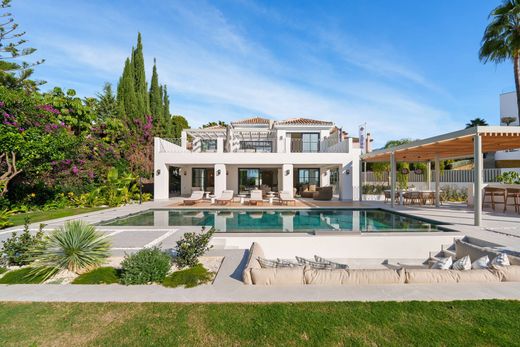 Villa in La Quinta, Malaga