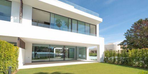 Twee-onder-een-kapwoning in Nueva Andalucia, Provincia de Málaga