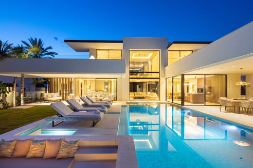 Villa in Nueva Andalucia, Provincia de Málaga