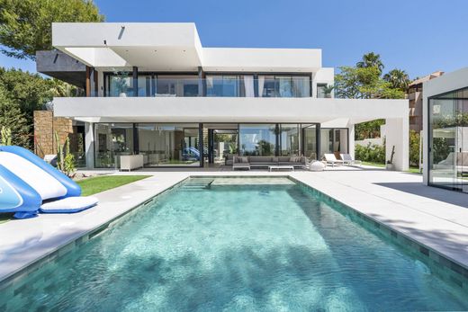 Villa in The Golden Mile, Malaga