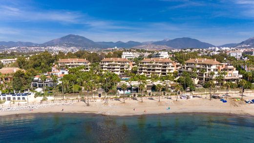 Двухуровневые апартаменты, Puerto Banús, Provincia de Málaga