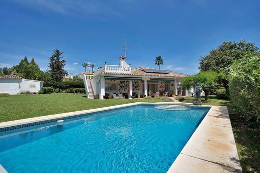 Villa in El Paraíso, Malaga