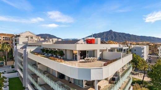 Penthouse in San Pedro de Alcántara, Málaga