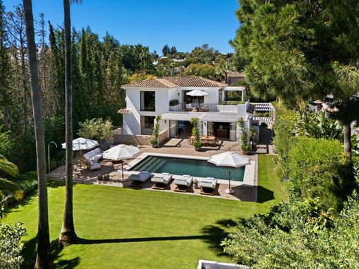 Villa in Nueva Andalucia, Malaga