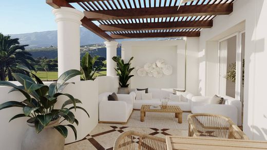 Penthouse in Nueva Andalucia, Malaga
