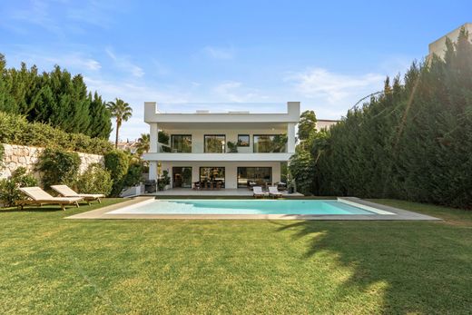 Villa in Nueva Andalucia, Provincia de Málaga
