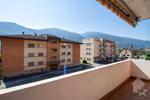 Noës, Sierre Districtのアパートメント