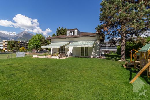 Villa in Conthey, Conthey District
