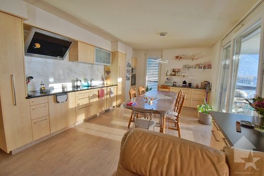 Apartment in Leytron, Martigny District