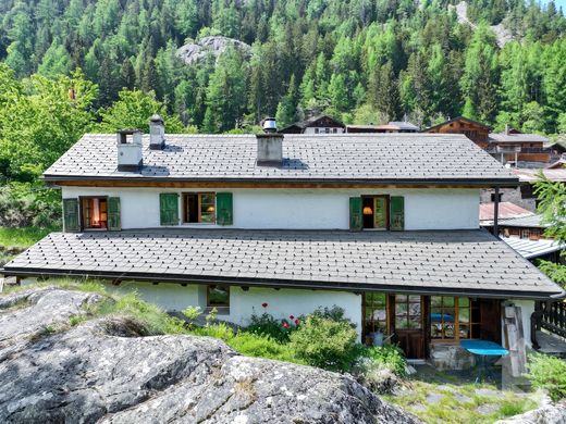 Detached House in Finhaut, Saint-Maurice District